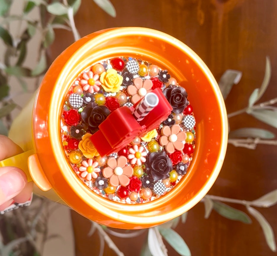 Decorated Hip Sip Lid